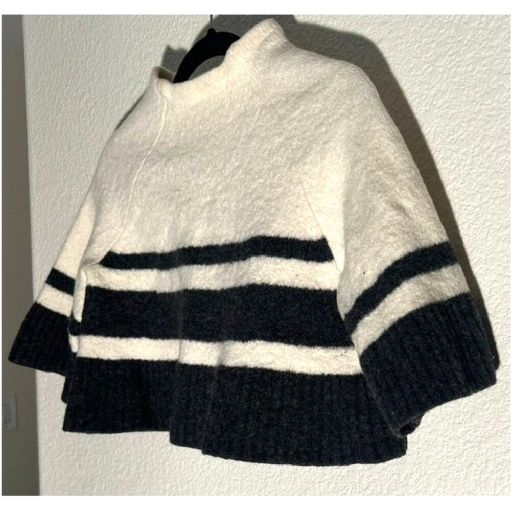 Banana Republic Black and White Crop Top - Size Small - Picture 5 of 6